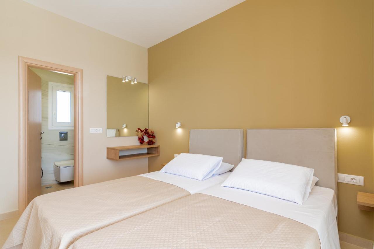 Spartakos Luxury Villa 2 Koukounariá Dış mekan fotoğraf
